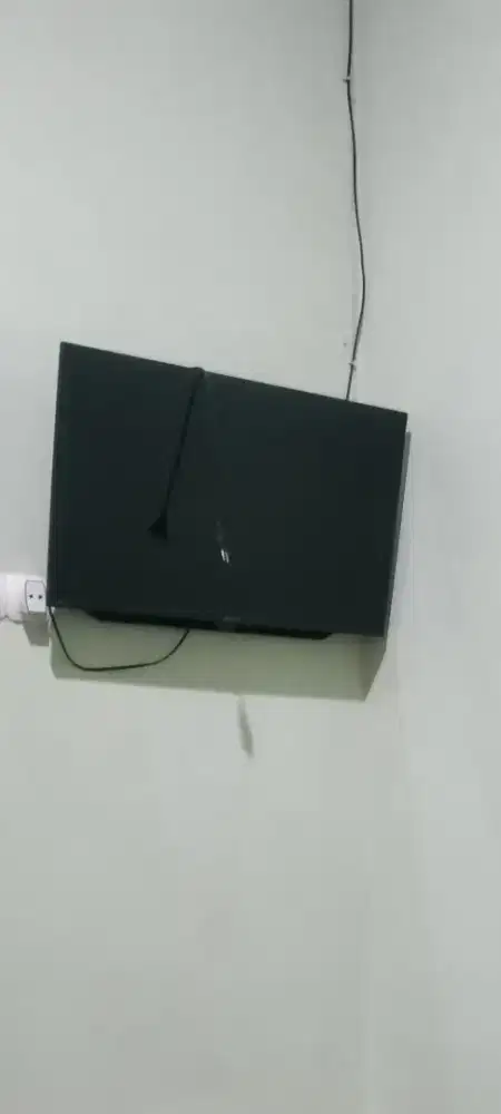 Tv digital 32 inci merek sharp