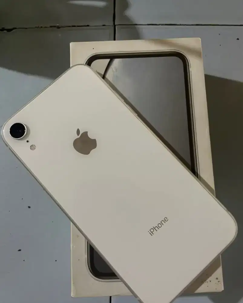 iphone xr 64gb.