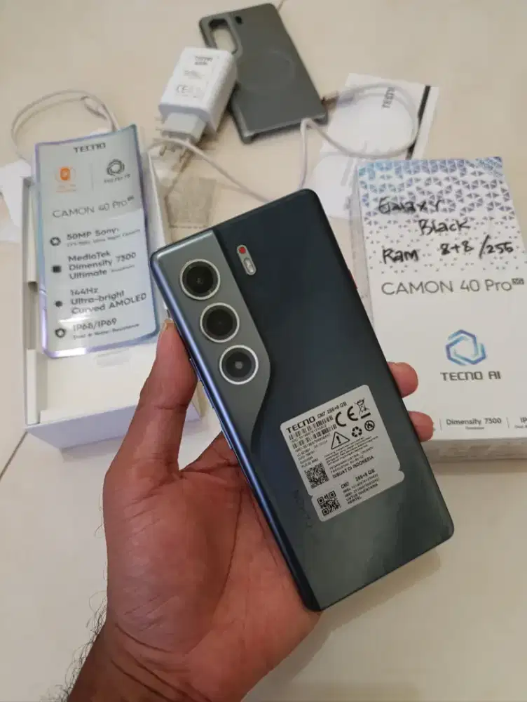 Tecno Camon 40 Pro 5G 8+8/256 Fullset Superr.. TT ajukan