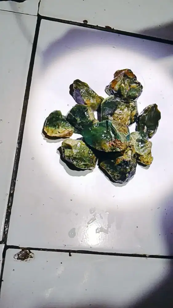 Bahan batu ijo garut