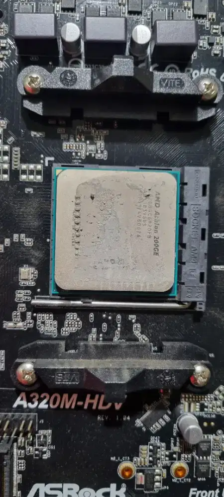 CPU Amd Athlon 200GE Radeon vega 3 ram 8gb ddr4 ssd m2 256gb