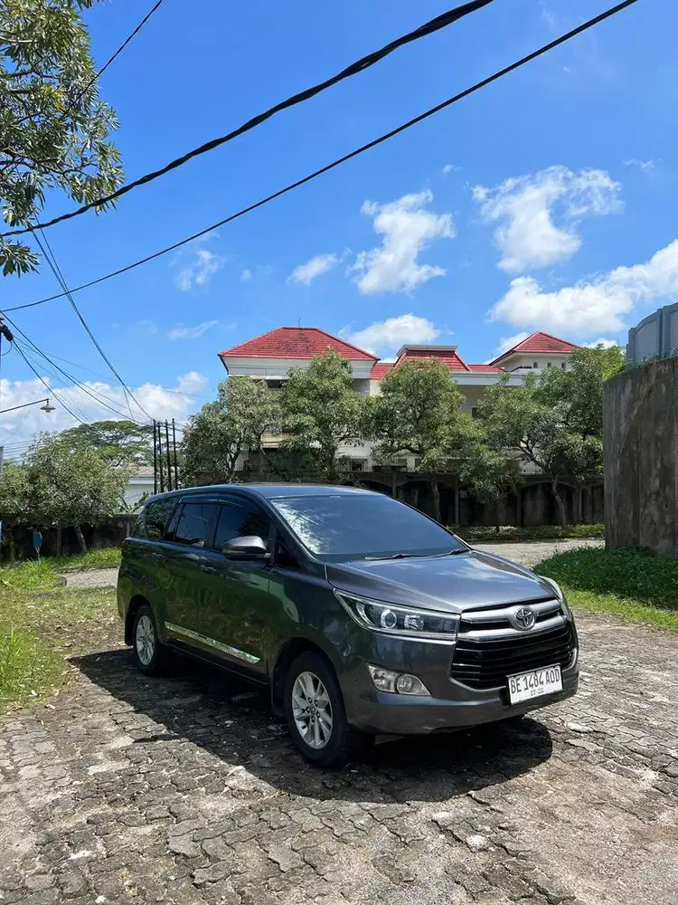 Innova Reborn tipe V Diesel matic 2019
