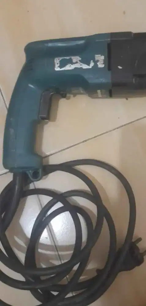 Bor beton makita hr2020