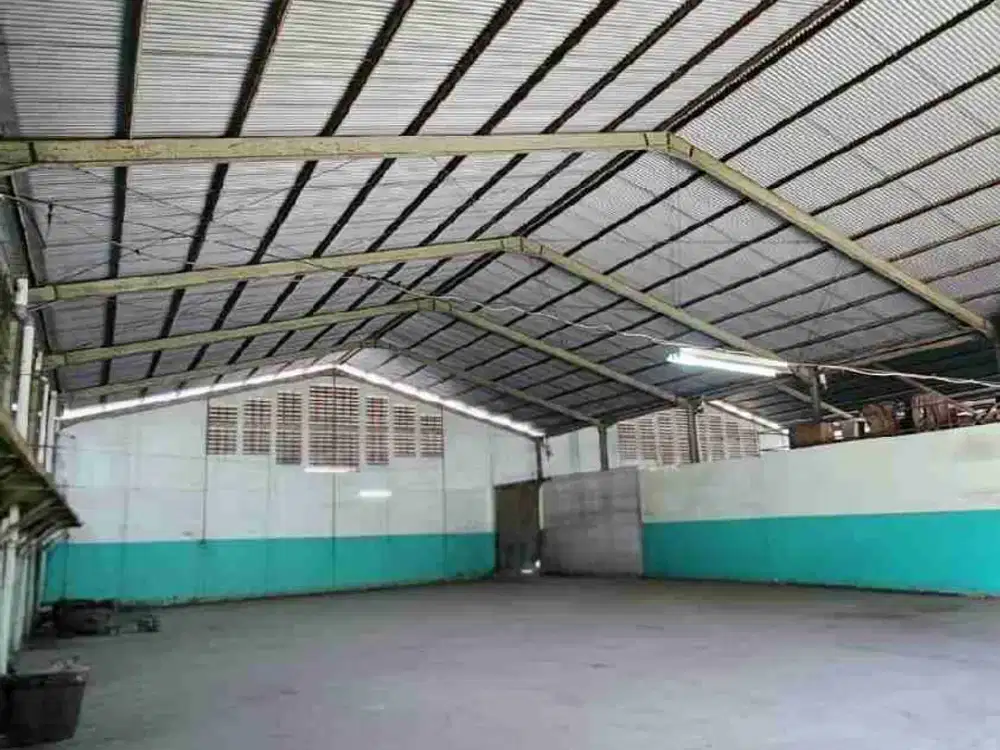 DISEWAKAN GUDANG SIAP PAKAI DI PINGGIR JALAN RAYA SERANG KM 19 CIKUPA TANGERANG