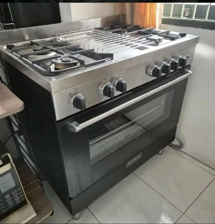 Preloved Kompor Stove 4 tungku Modena (Jual Cepat krn mau pindah)