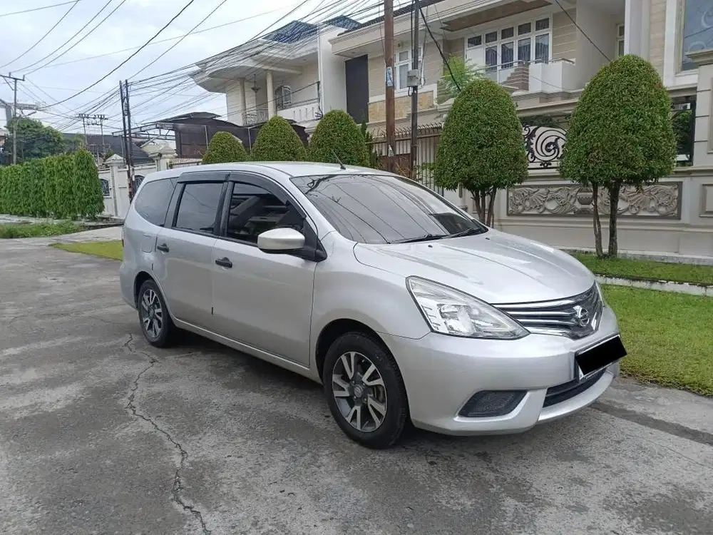 Dijual Nissan livina 2019 AT low KM rendah pribadi