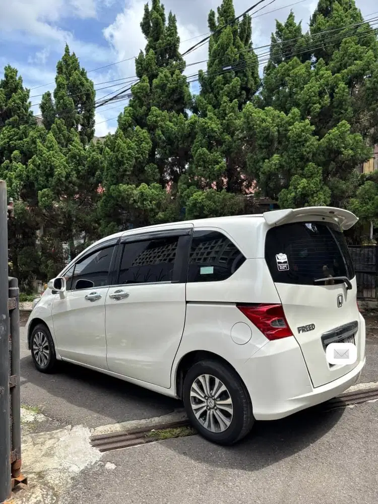 Honda Freed 2010 Bensin