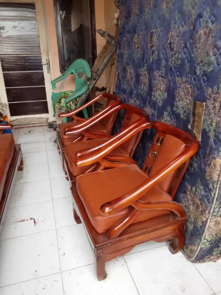 Dijual kursi tamu jati Hongkong Jawa 3111+meja full kayu jati .