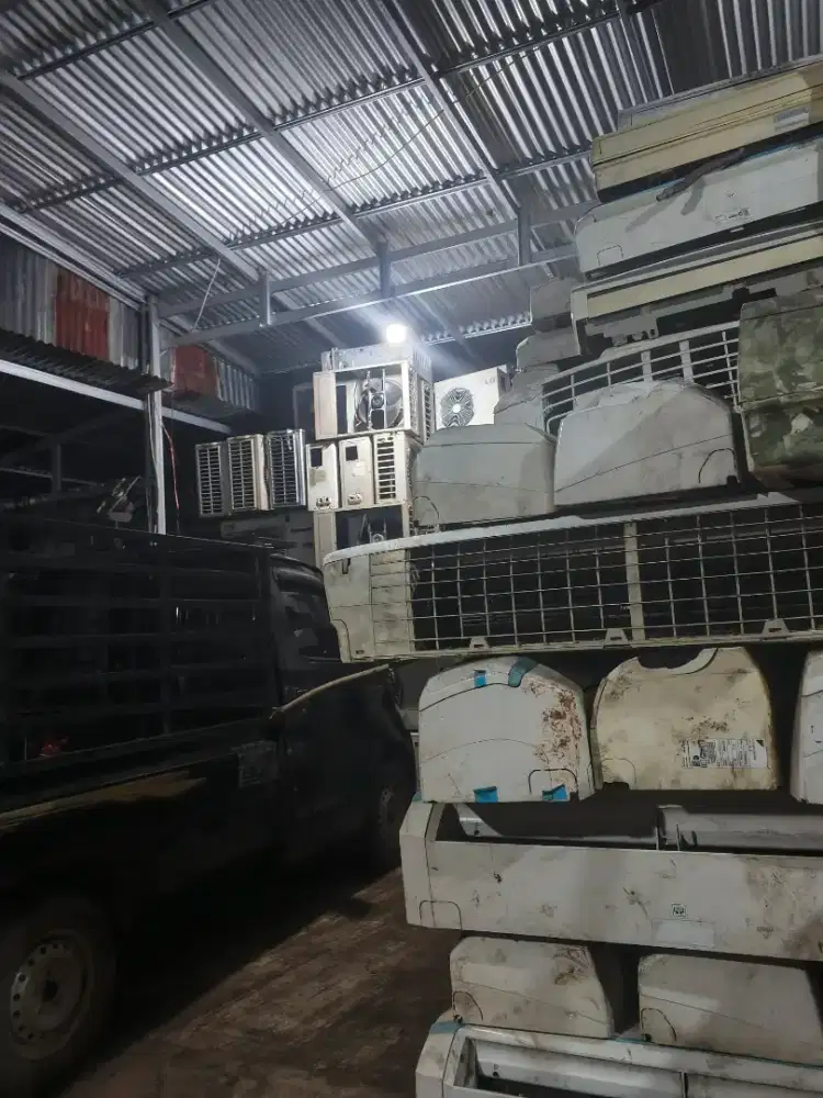 Tampung AC bekas