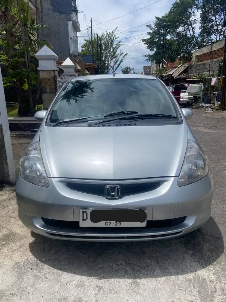 Dijual Honda Jazz 2005 Matic – Silver – Lokasi Bandung