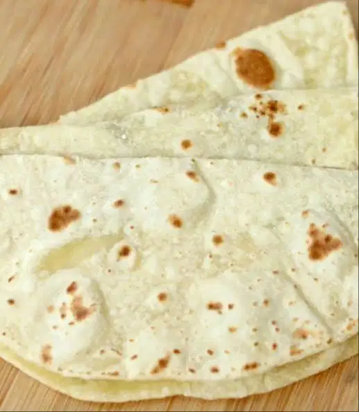 Karyawan Pabrik Roti