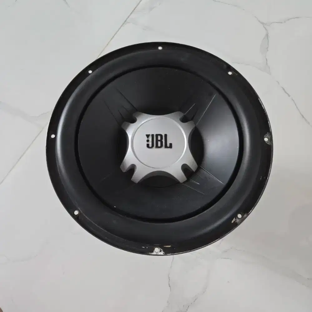 JBL GT5-12D Subwoofer 12 Inch Double Coil. Normal. Ga Pernah Servis