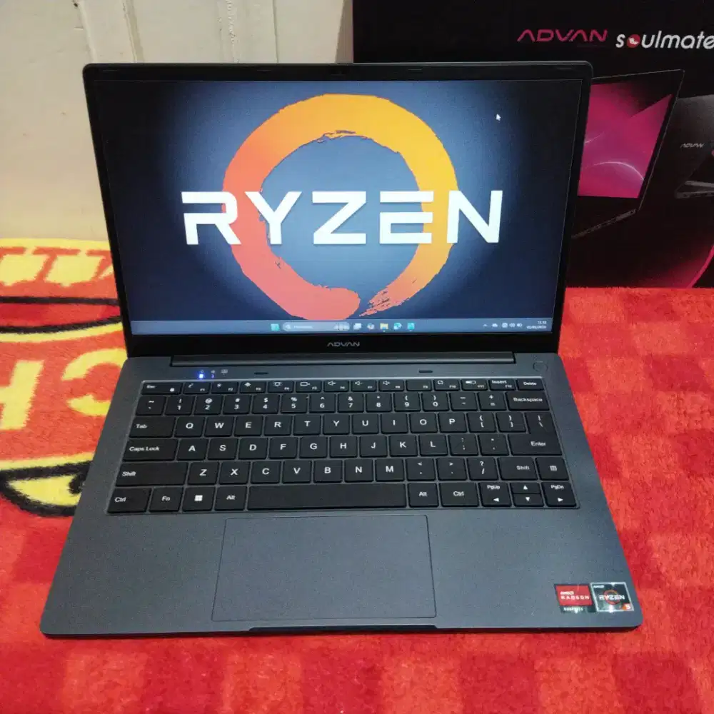 Laptop Advan soulmate RYZEN 5  8GB|256GB FULSET BATRE AWET