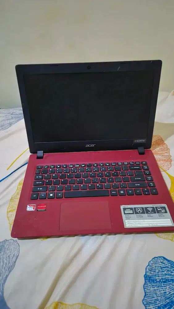 LAPTOP ACER ASPIRE 3 4GB HDD 1TB
