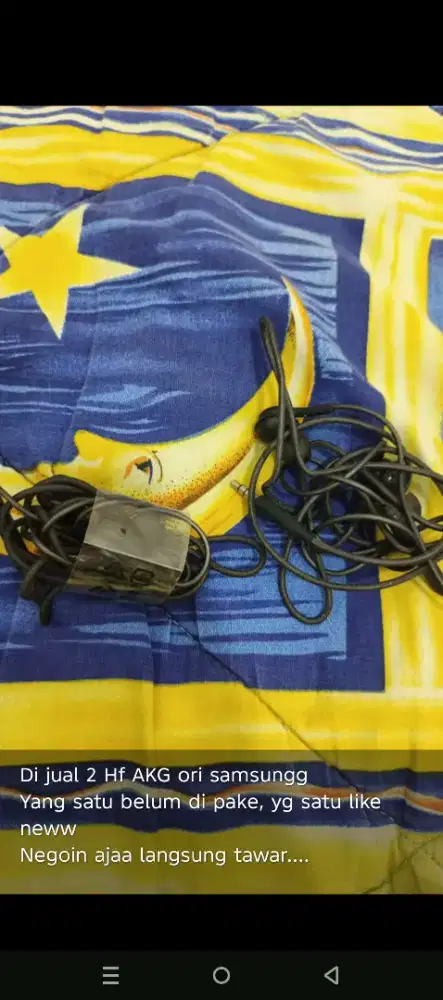 Hf AKG ori samsung ( yg satu like new, 1 belum di pakai)