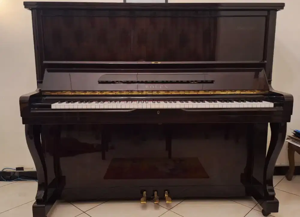 Piano Upright Rolex KR-33 Classic - Mulus & Elegant (Cabriole Legs)