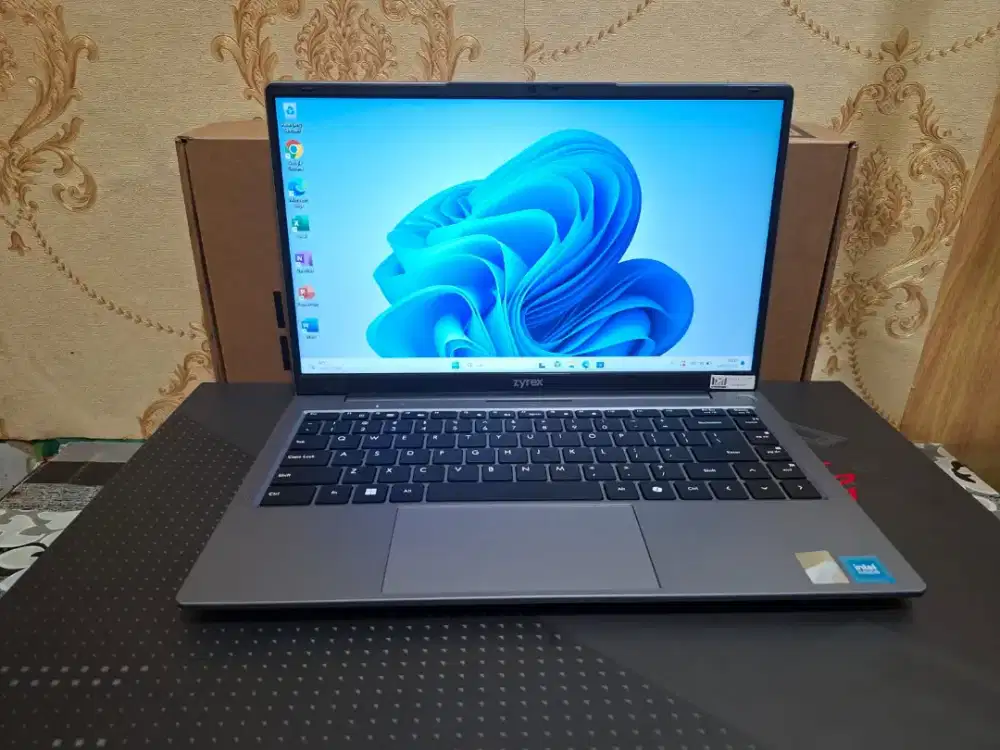 Laptop Zyrex Notebook Lifebook (Light Grey) -CELERON N4020 - SSD 128GB