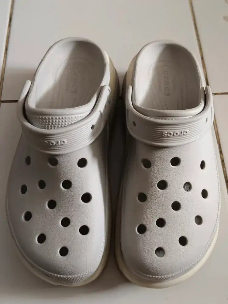 Crocs size 39-40