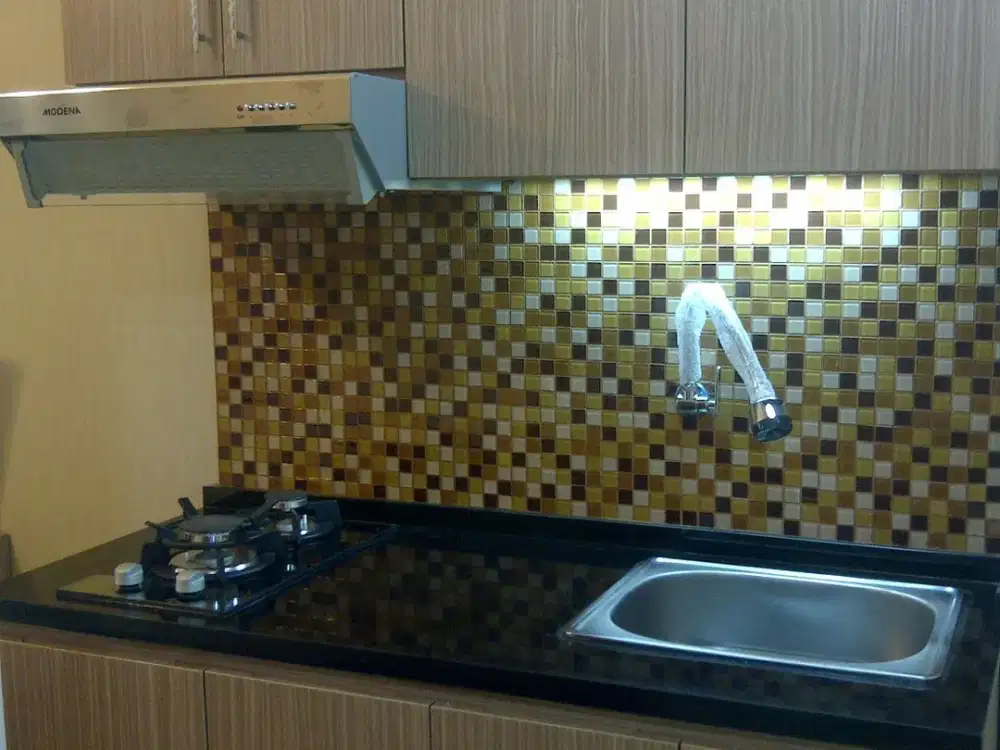 disewa unit apartemen green lake sunter,studio furnished,lantai tengah,view danau sunter,Ac dan waterheater