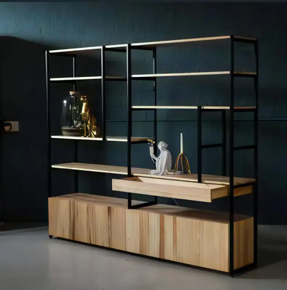 Partisi Industrial Sekat Ruangan Custom Rak Pajangan Rak Hiasan