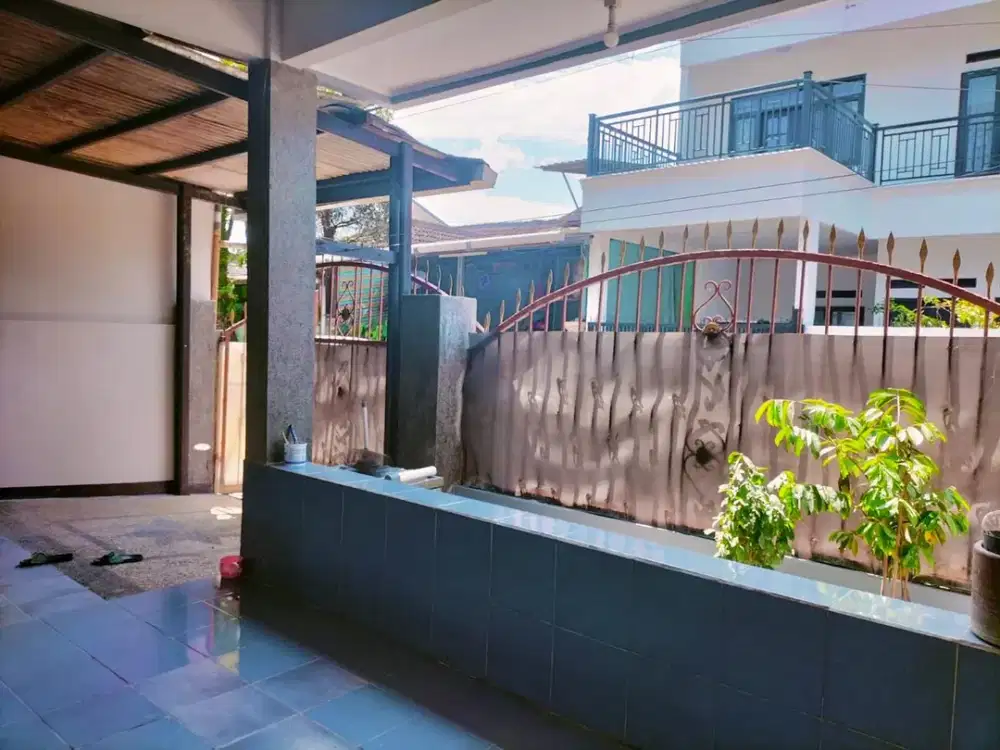 Disewakan Rumah 2 Lantai Siap Huni Lokasi Strategis di Taman Rahayu 3 Bandung