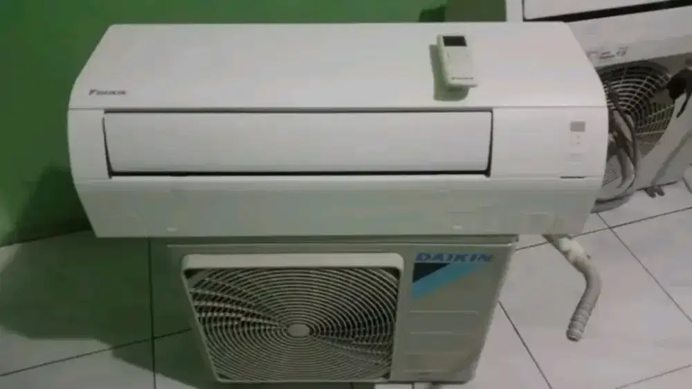 Jual ac merk daikin 1/2 pk R32 350 watt