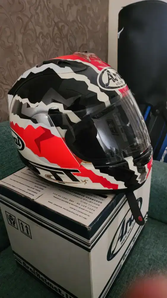 Jual helm Arai RX7X Mike Doohan (99%)