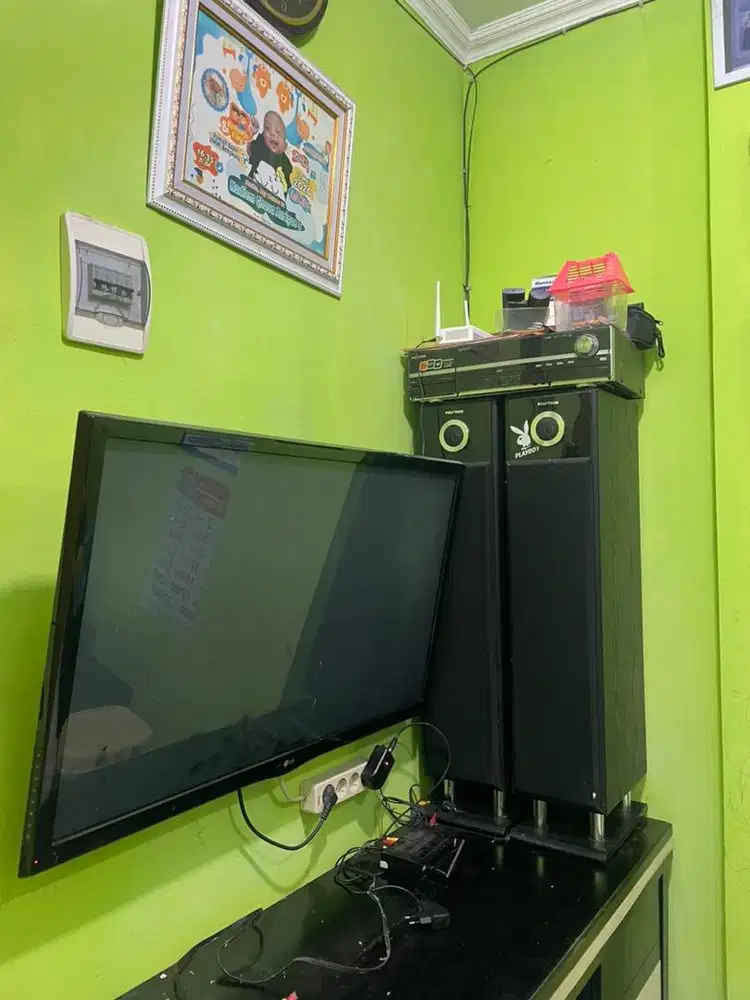 Di Jual TV plasma 42 inch, Speaker, DVD