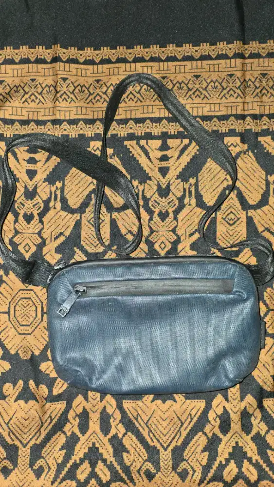 Tas Selempang Navy / Sling Bag