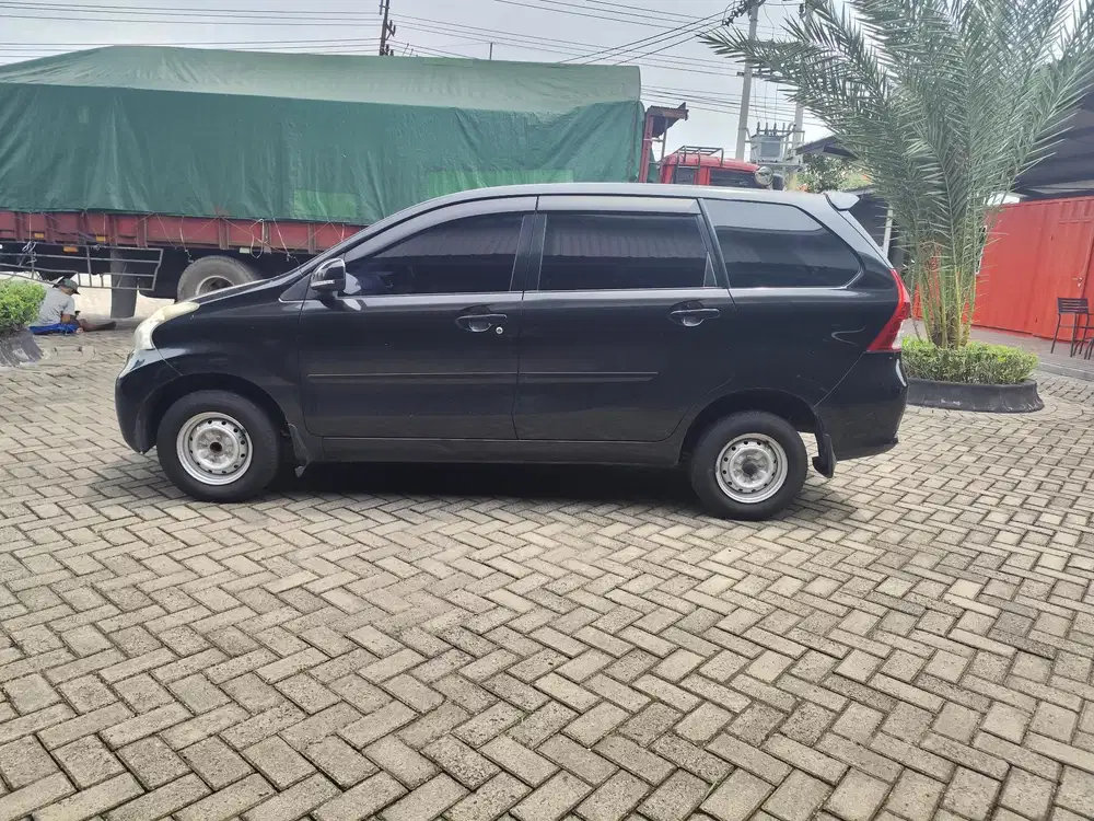 Daihatsu Xenia 2013 Bensin