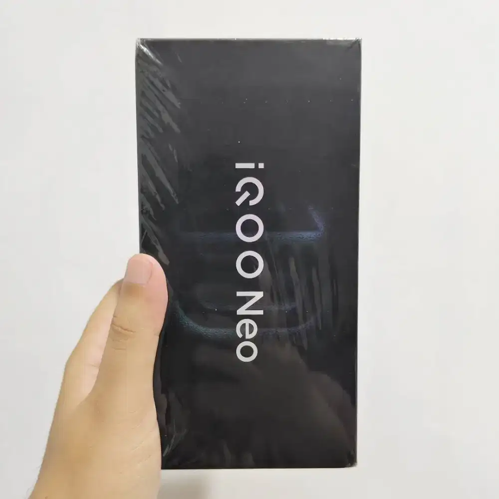 IQOO Neo 10 NEW BNIB 8/256 Black