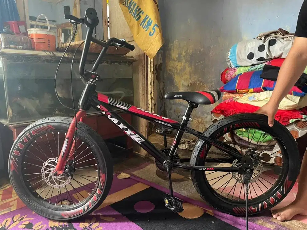 Bmx AXILL ban besar