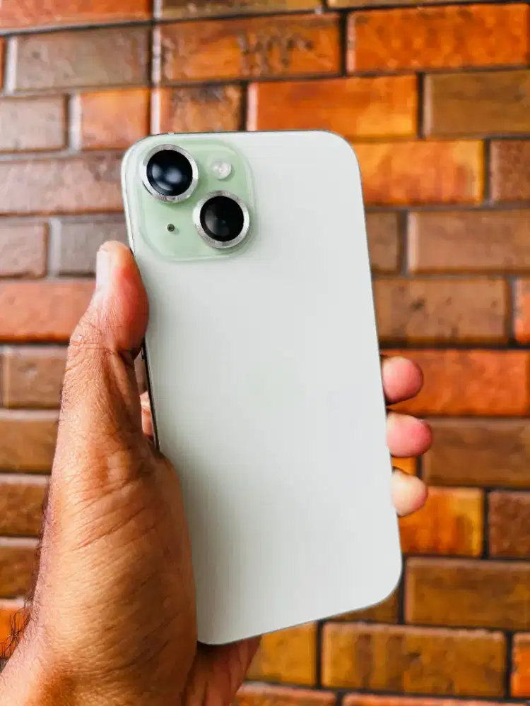 iPhone 15 128GB Green