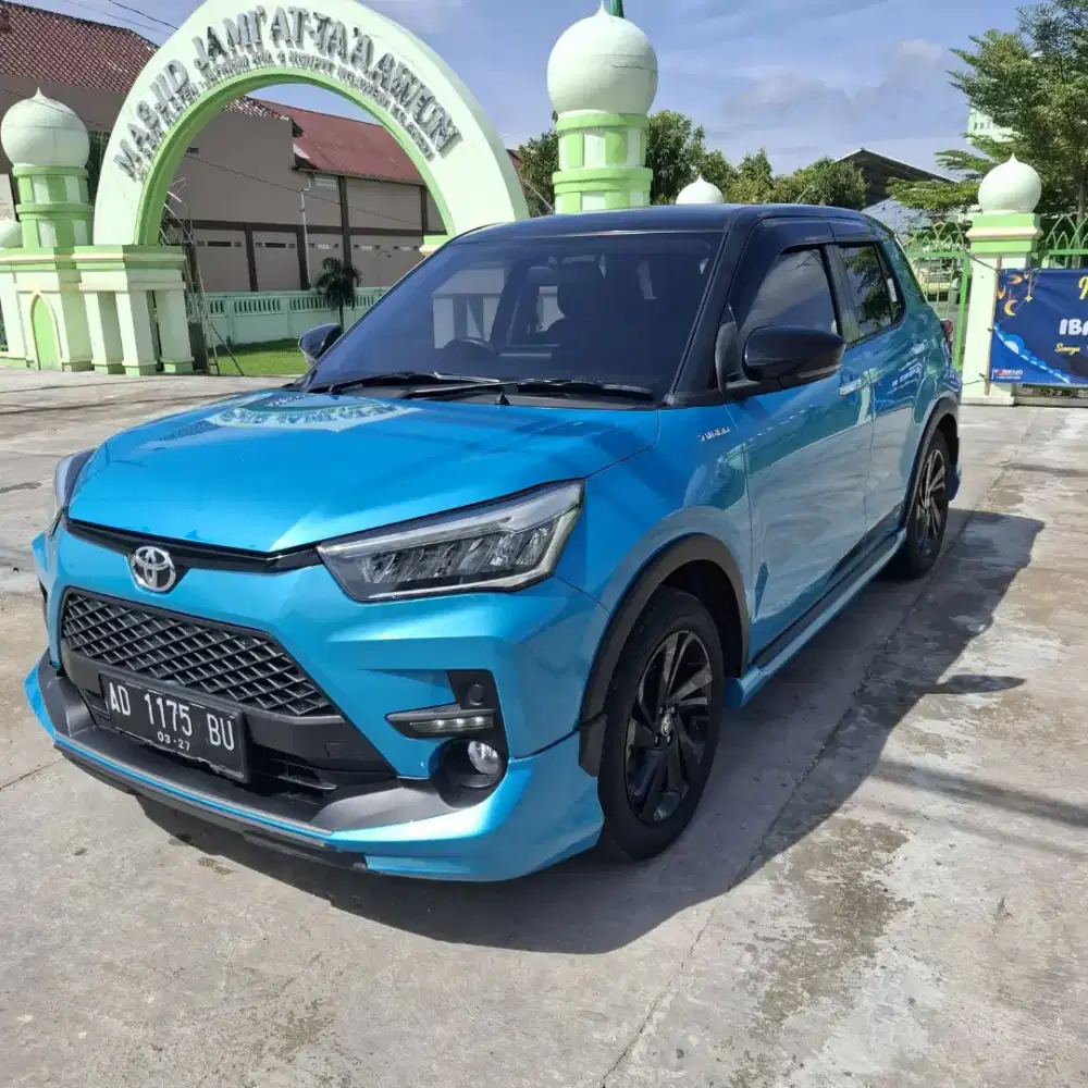 Raize GR two tone tahun 2022