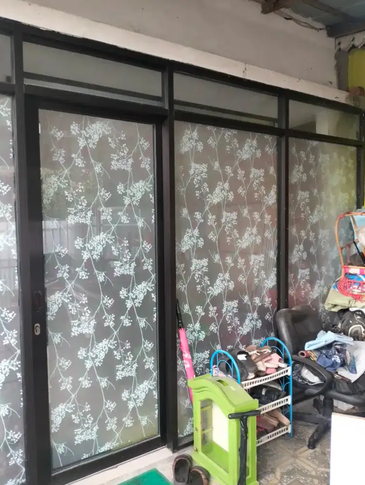 Kaca Sekat Aluminium