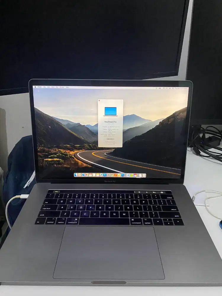 MacBook Pro 15-inch 2017 | RAM 16GB | SSD 512GB | i7