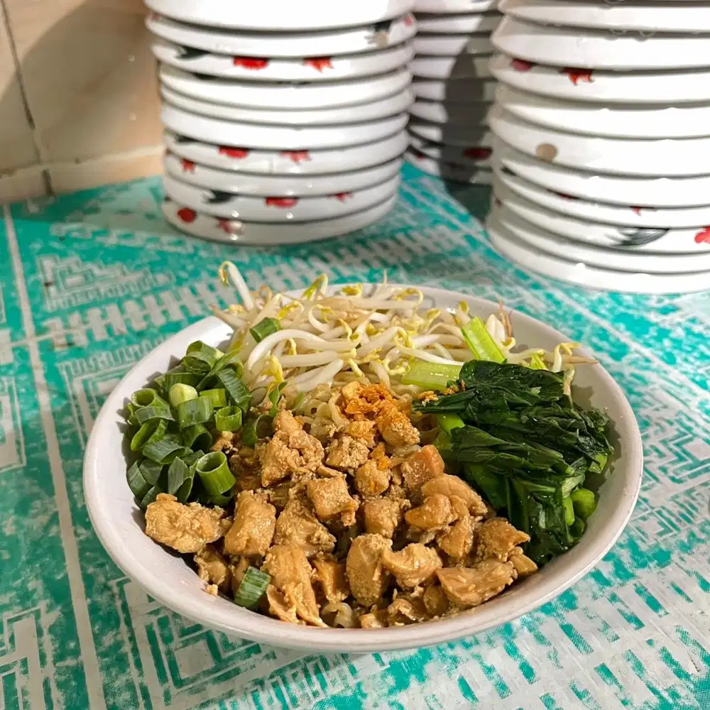 Dicari karyawan untuk warung makan , minat wa aja