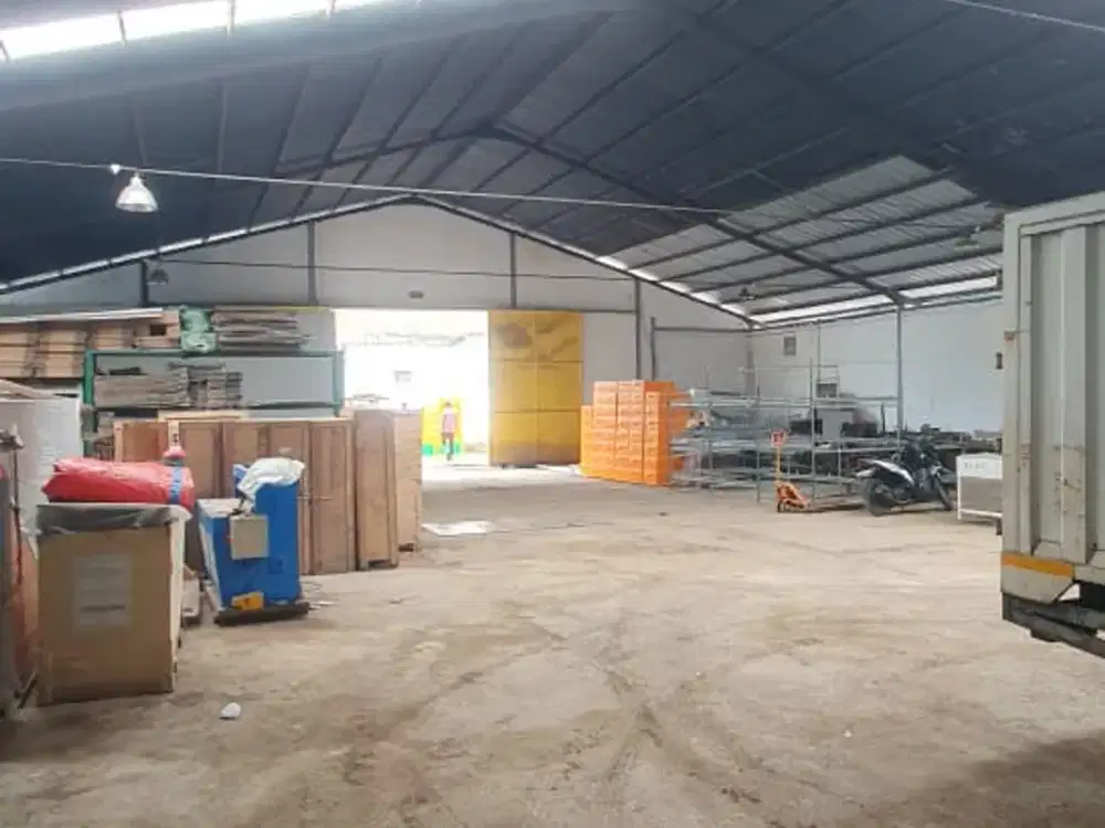 Bismillah, DIJUAL CEPAT HITUNG TANAH DI ARCAMANIK BONUS RUKO 3 UNIT DAN GUDANG PARKIRAN LUAS LOKASI STRATEGIS!!!