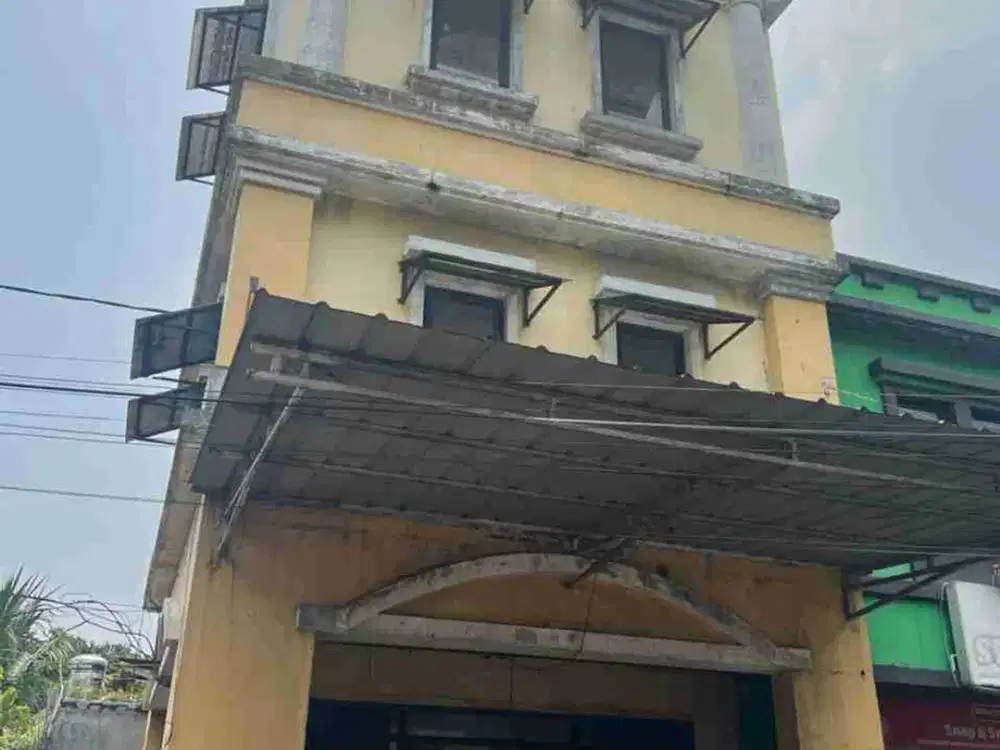 Ruko huk taman royal 3 lantai tangerang