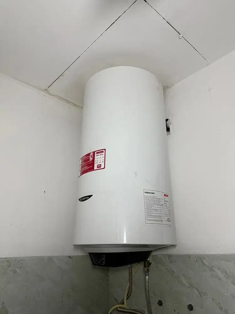 Water heater Ariston 100 Liter