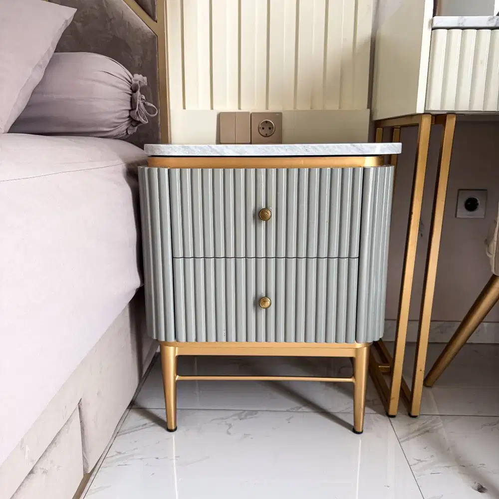 DIJUAL !!! Satu Set Nakas Grey TOP MARMER ASLI Gaya Modern Kiri Kanan