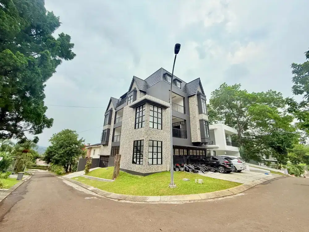 Rumah Hook 4 Lantai 2 Muka View Pegunungan 10 Menit Exit Tol Sentul City, Bogor