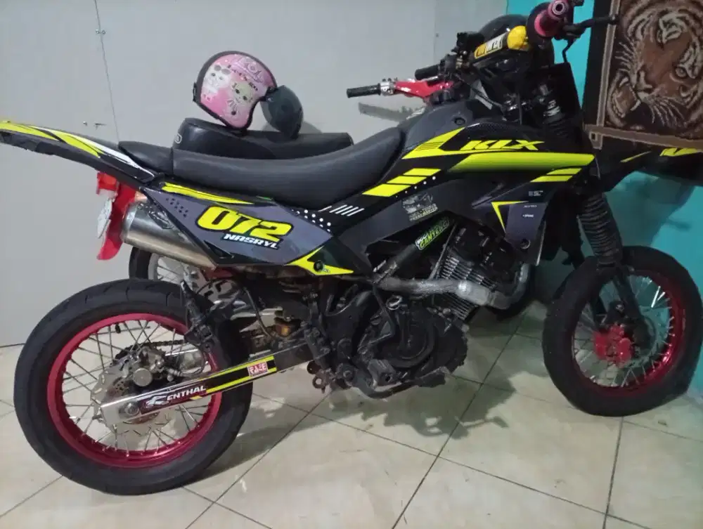 Motor modif supemoto