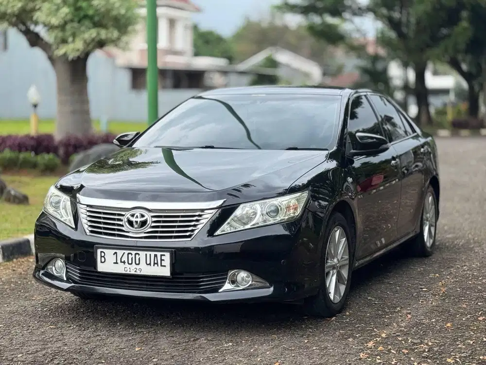 Toyota Camry 2.5 V at 2013 Hitam
