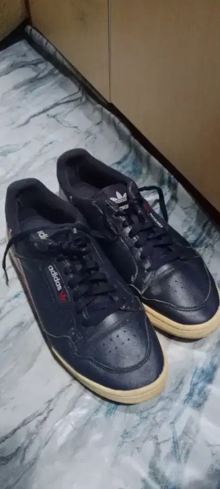 Sepatu kulit Adidas original no 44/43