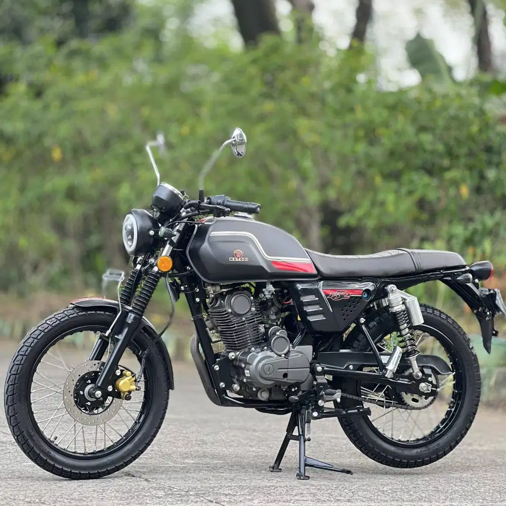 BENELLI MOTOBI 152 HITAM 2023 KM 1K PAJAK ON KAYAK BARU