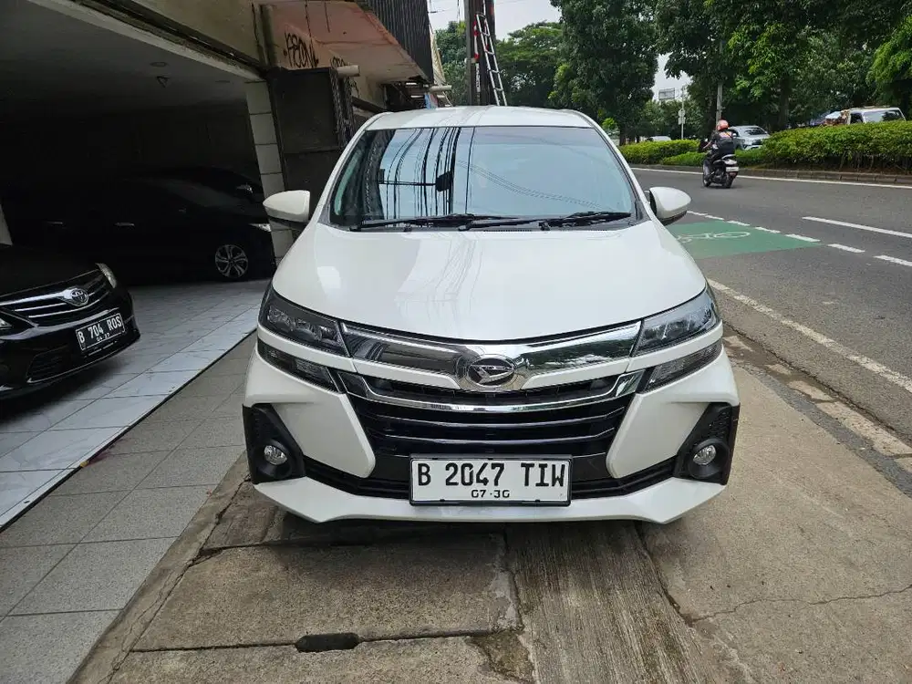 Daihatsu Xenia 1.3 R Sporty Tahun 2020 Putih MT