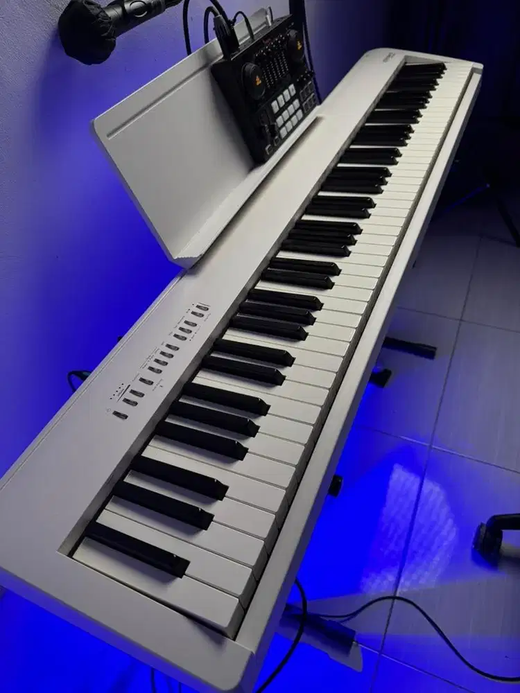 Roland FP30X Digital Piano White