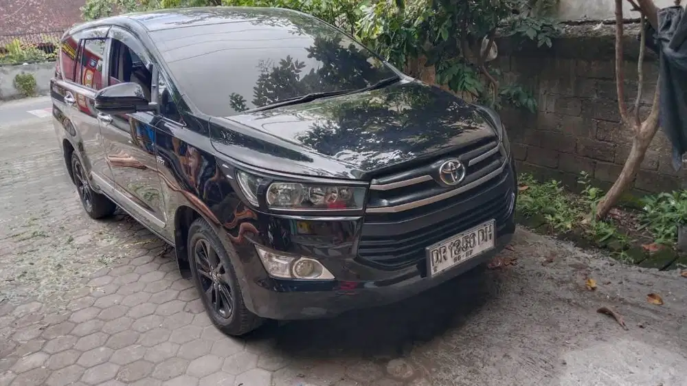TOYOTA KIJANG INNOVA REBORN 2017
