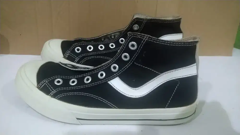 Sepatu Ventela Ukuran 44 tanpa tali